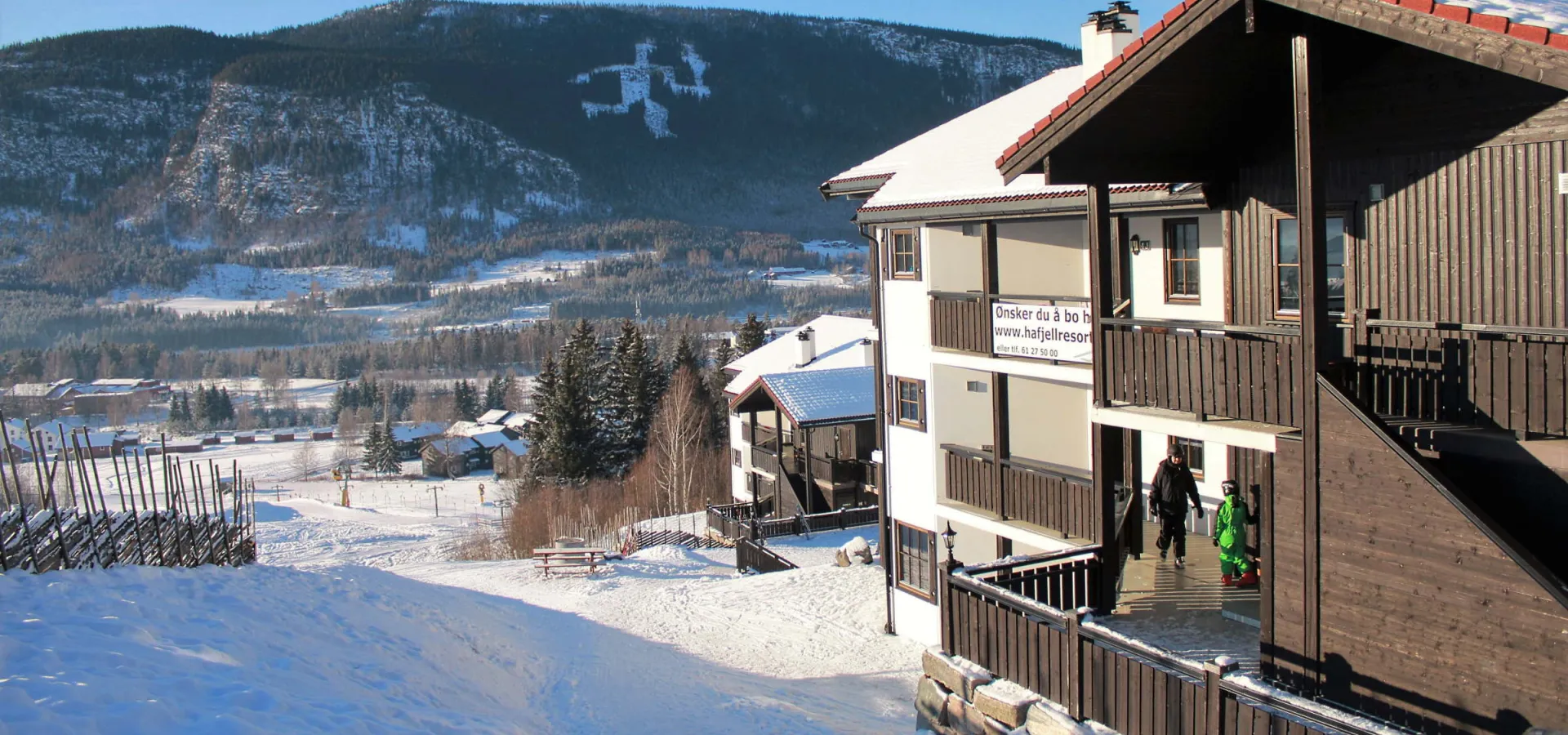 Familie på skiferie Solsiden