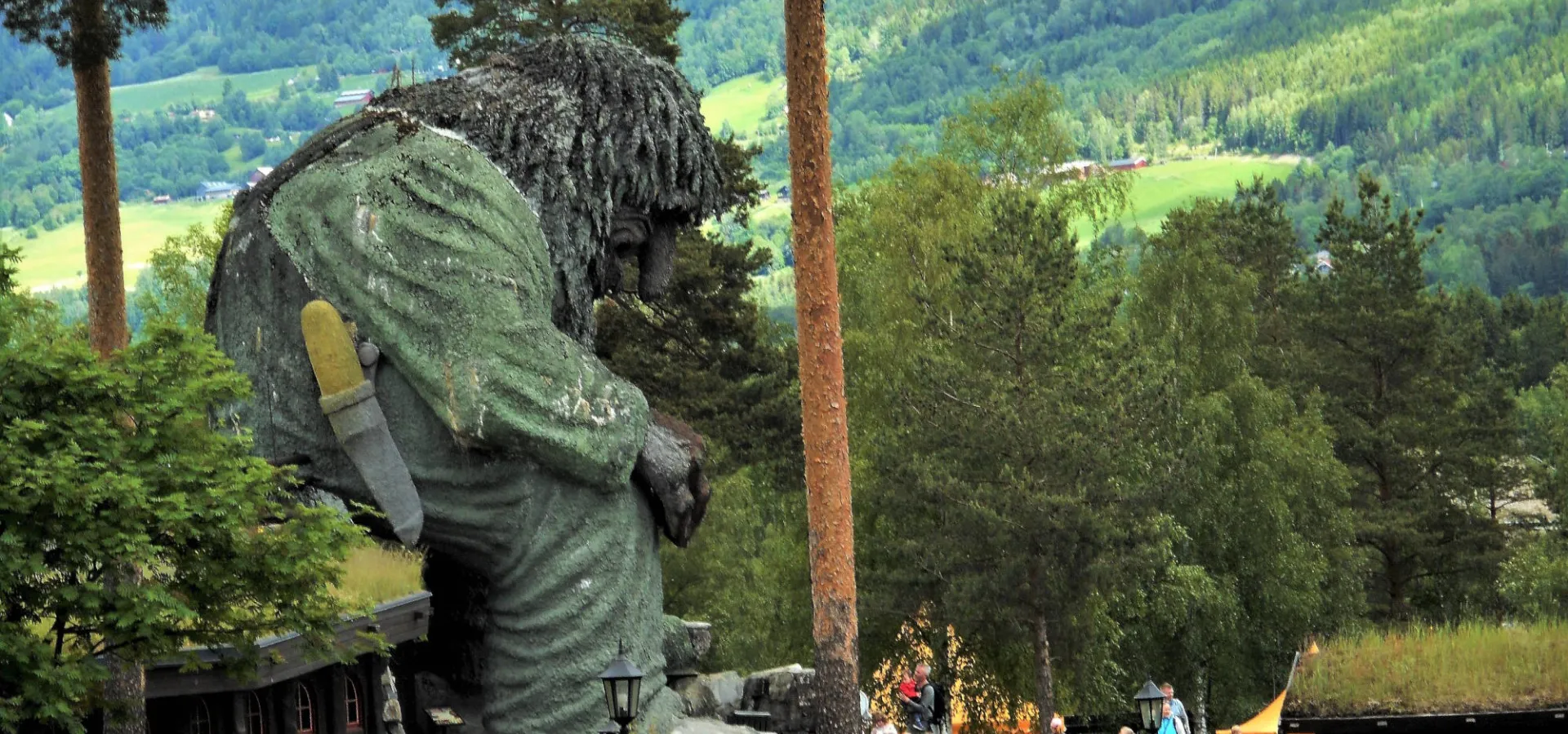 Hunderfossen troll