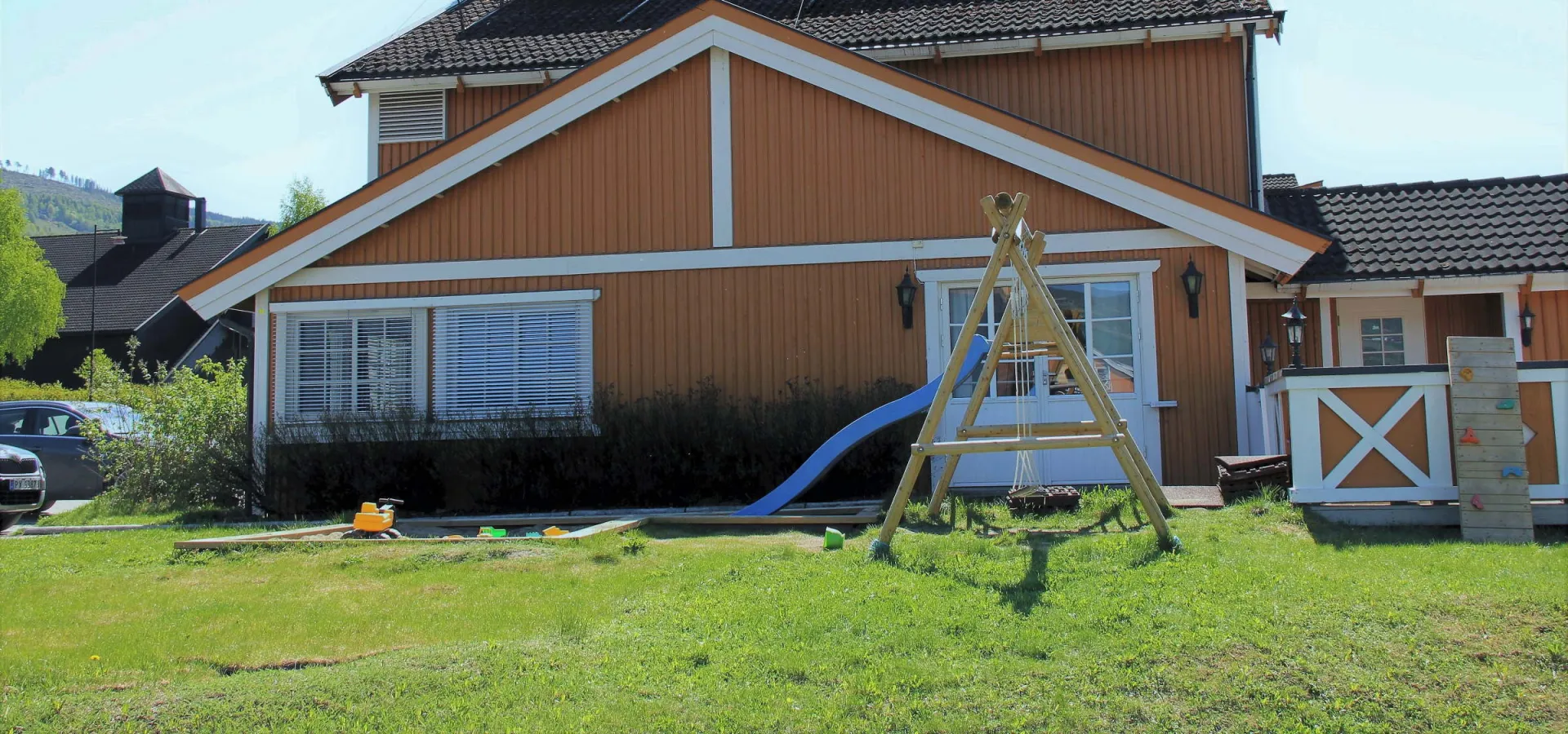 Egen lekeplass ute
