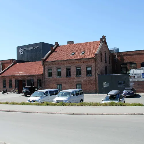 Tyrili klatresenter