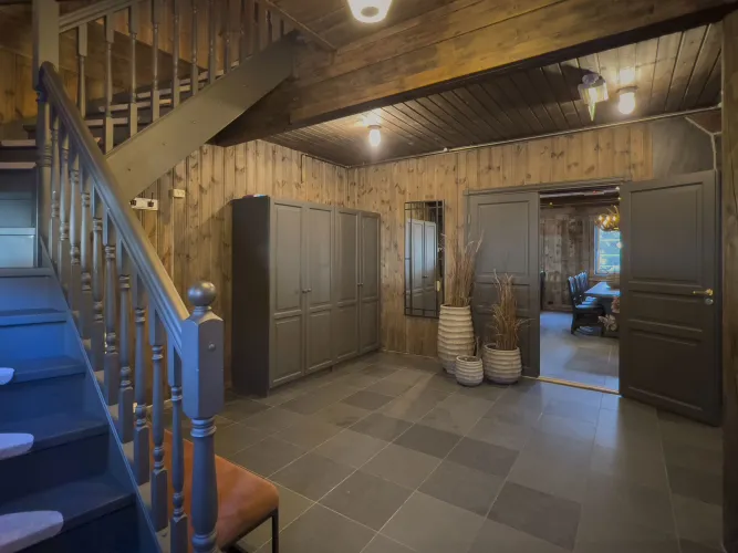 Entrance Barn