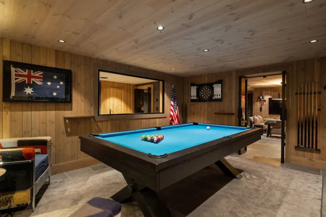 Alpine Lodge
