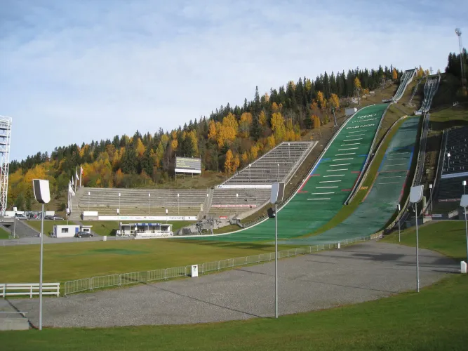 Lysgårdsbakkene skispringfaciliteit