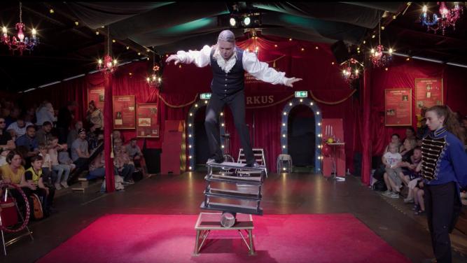  Malte Knapp Wonderful World of Circus