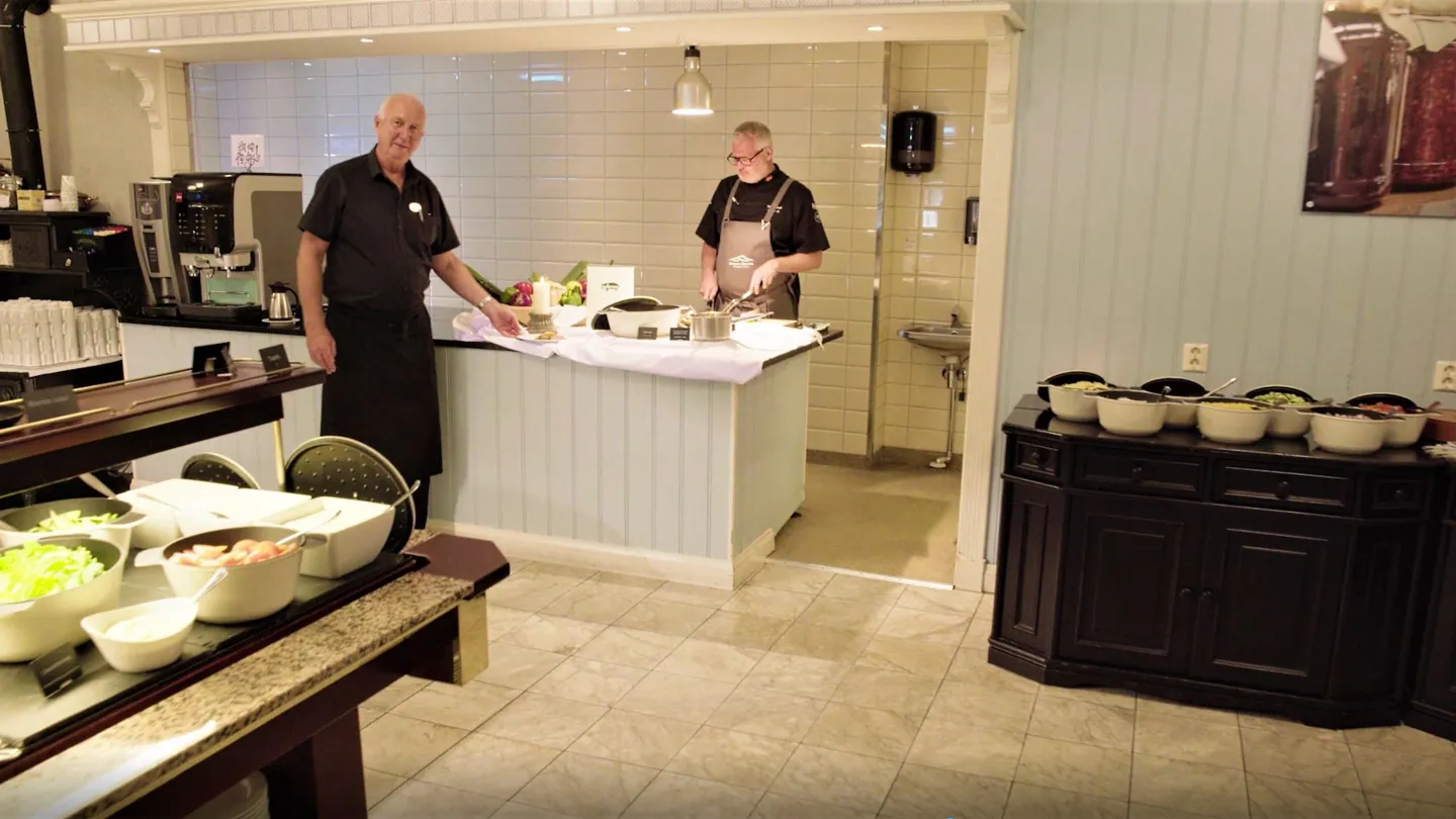 Servert grillbuffet på Hafjell Hotell